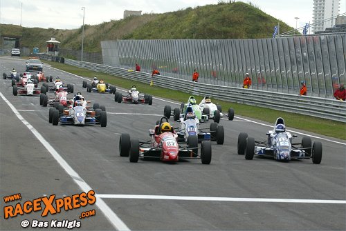 Start van de tweede Formule Ford-race